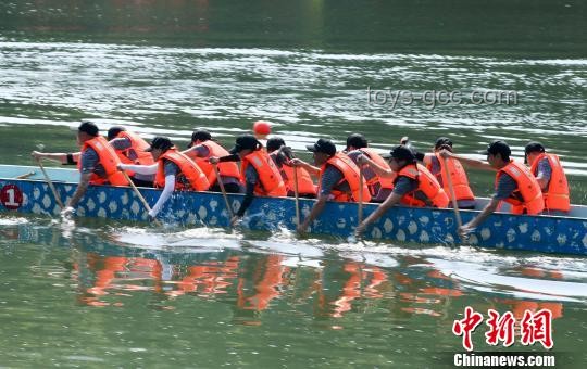 龙舟赛上“划得最快”的救援队：济南大明湖龙舟赛翻船事件深度分析